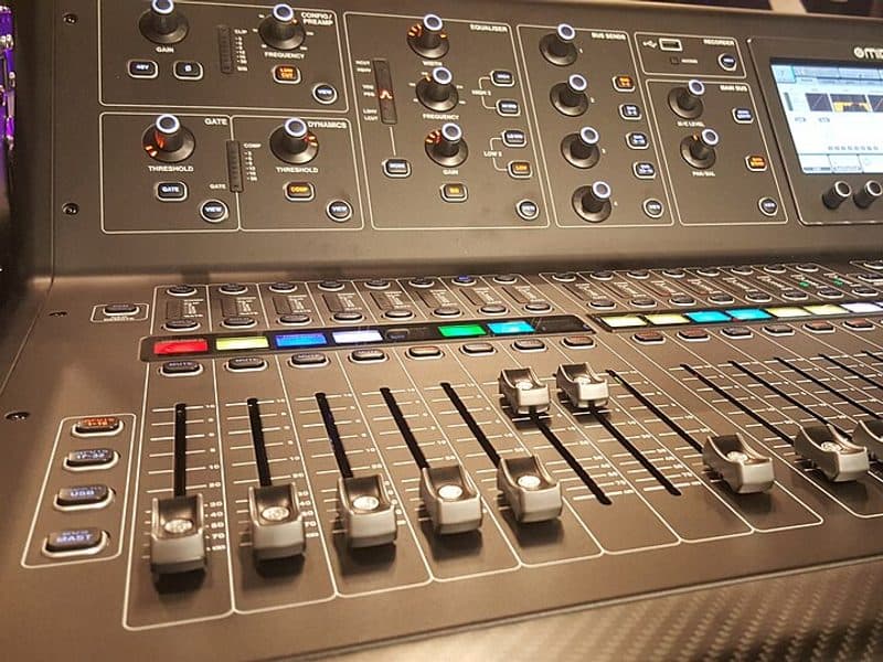 Midas M32