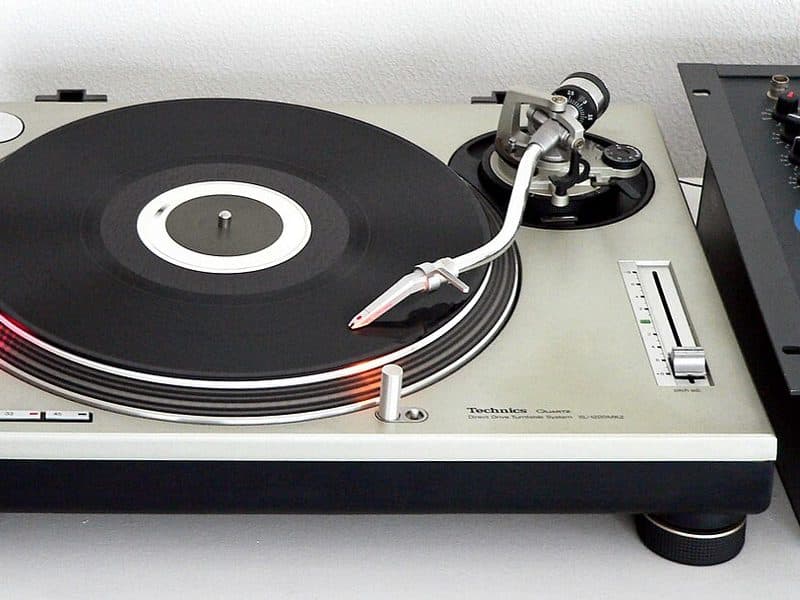 Technics SL-1200MK2